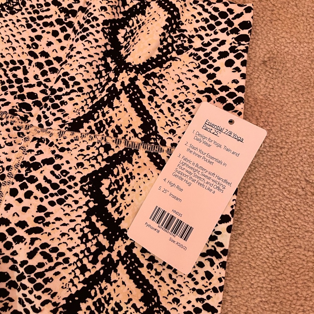 HeyNuts Amazon leggings